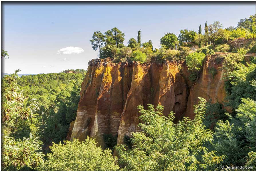 La randonnée de Roussillon, terre d'ocres