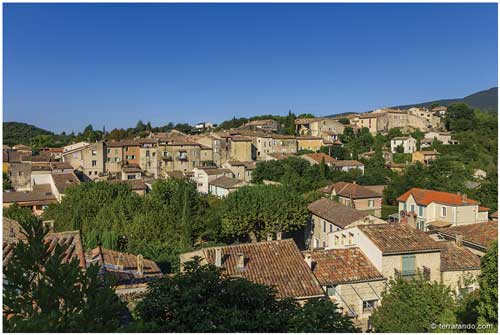 La randonnée de Cabrières d'Aigues et le sommet du Luberon, le Mourre Nègre