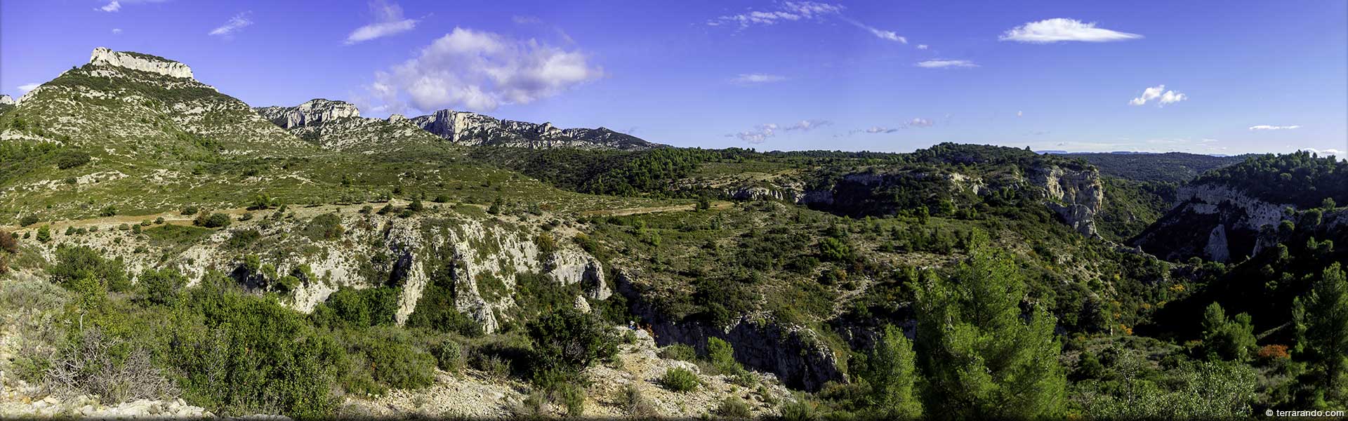 Randonnée des gorges de Régalon et le vallon de la Galère dans le Luberon en Vaucluse