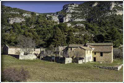La randonnée de Saumane de Vaucluse et la ferme de Valescure