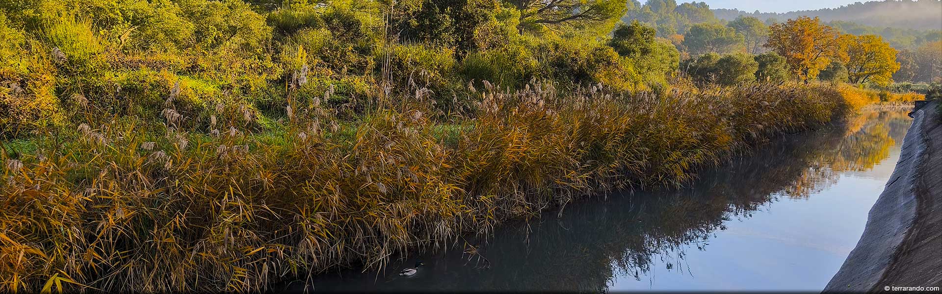 Randonnée de velleron et le canal de Carepntras dans les Monts de Vaucluse