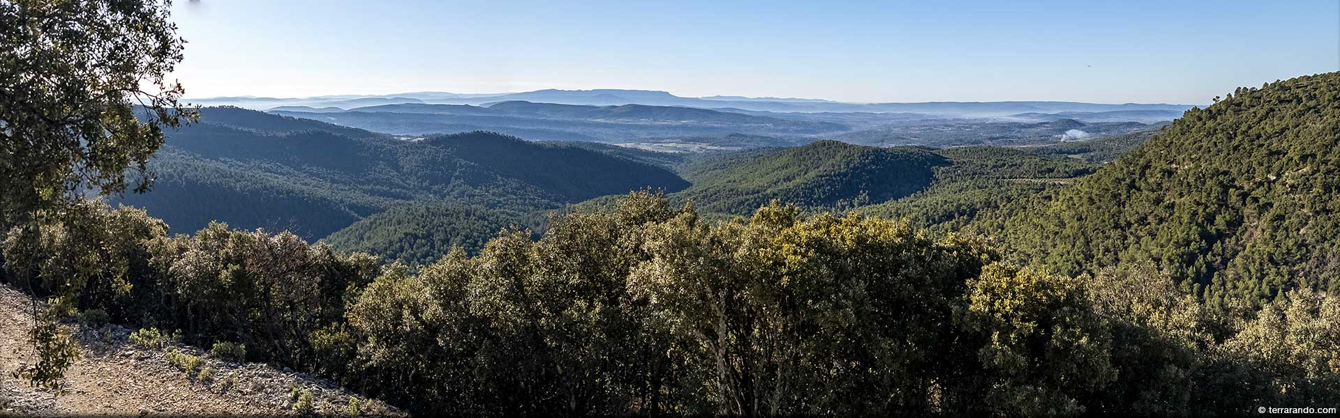 Randonnée de Vitrolles en Luberon , à l'Est du massif du grand Luberon dans le Vaucluse